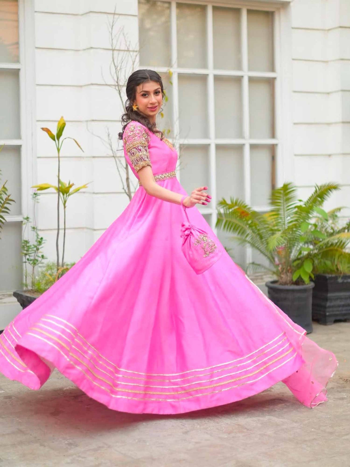 GULABI GRACE