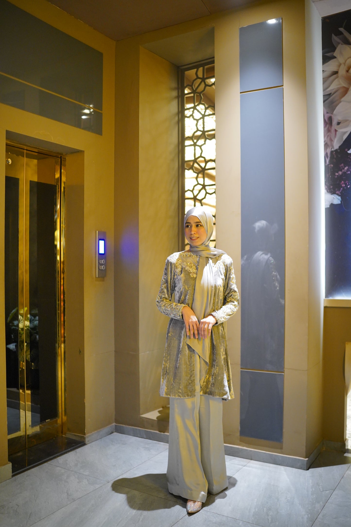 Silver Grey Pure Velvet Short Open Gown with Stone & Crystal Work – 4 Piece Silk Trouser Inner & Dupatta Set