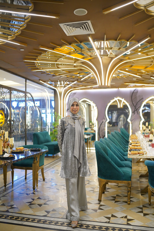 Silver Grey Pure Velvet Short Open Gown with Stone & Crystal Work – 4 Piece Silk Trouser Inner & Dupatta Set